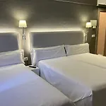 Bilbi Отель Бильбао