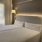 Bilbi Отель Бильбао